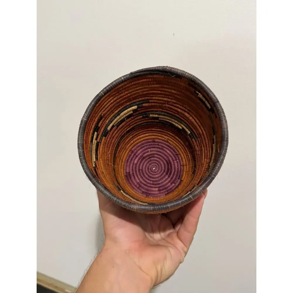 6” VINTAGE NATIVE AMERICAN HANDWOVEN BASKET